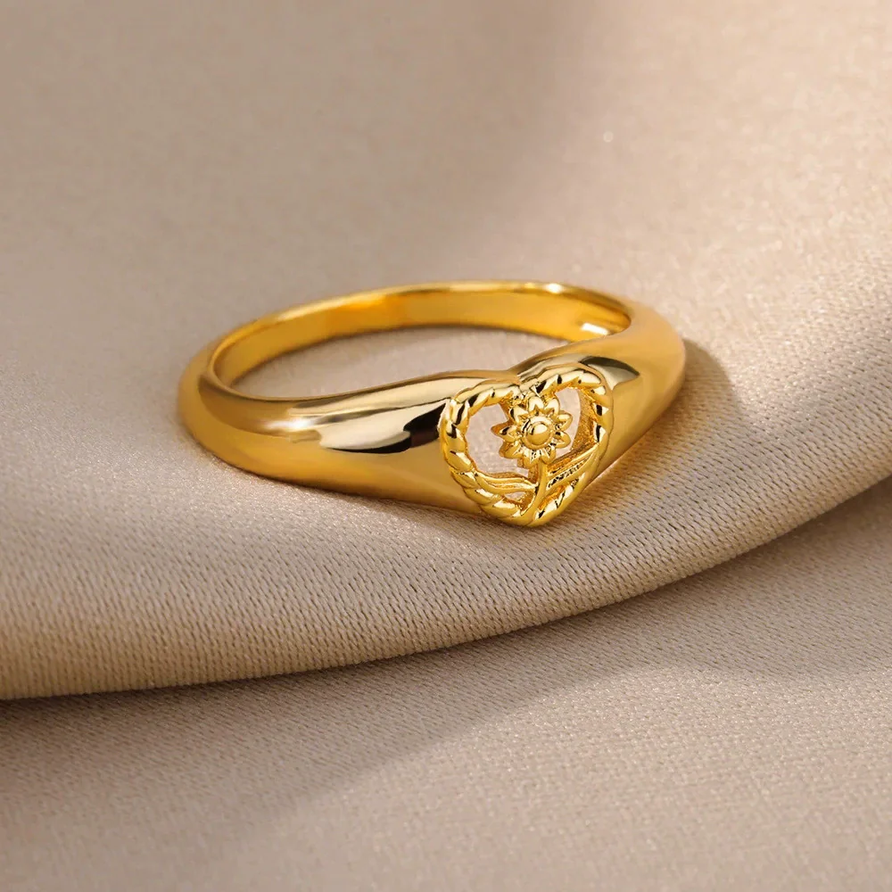 Wholesale Women's Geometric Heartshaped And Fruitshaped Inlaid With Gold Copper Ring Accessories - Image 4
