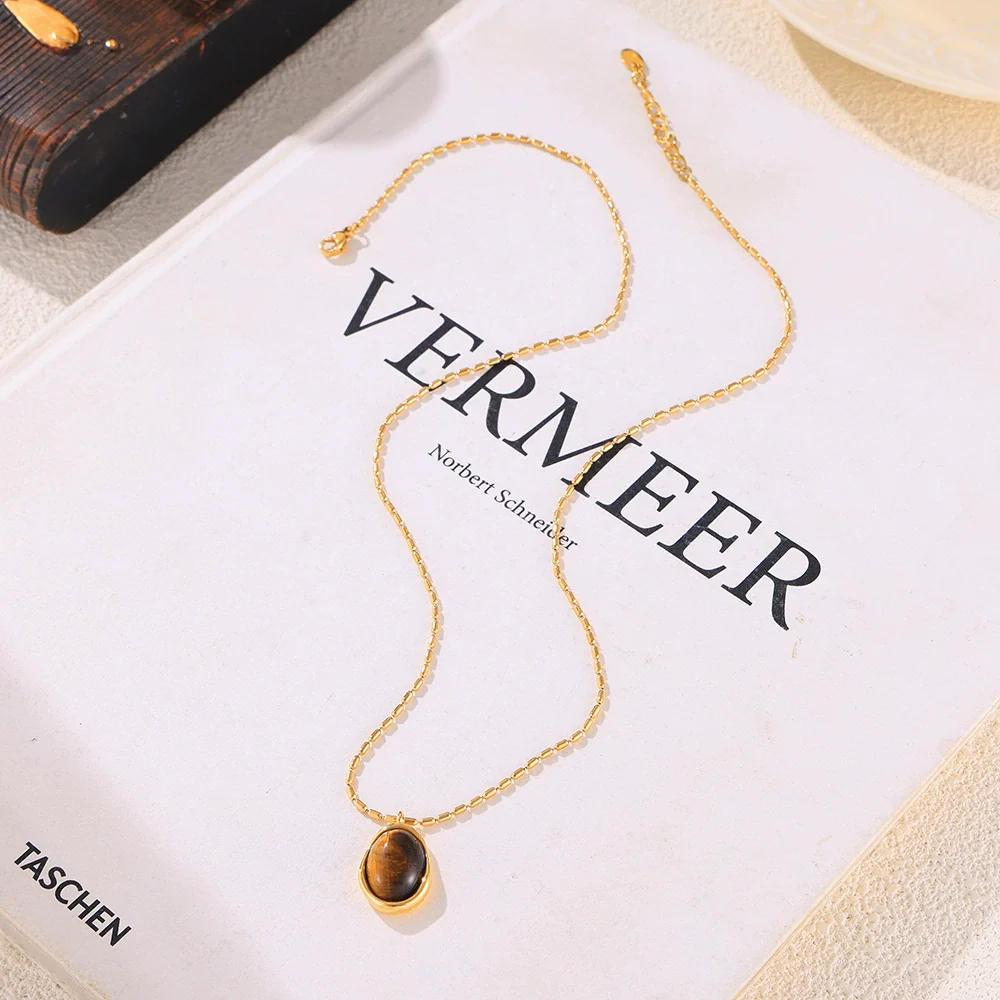 Wholesale Women's Geometric Oval Inlaid Tiger Eye Pendant Necklace With 18K Gold Plated Titanium Steel - Image 4