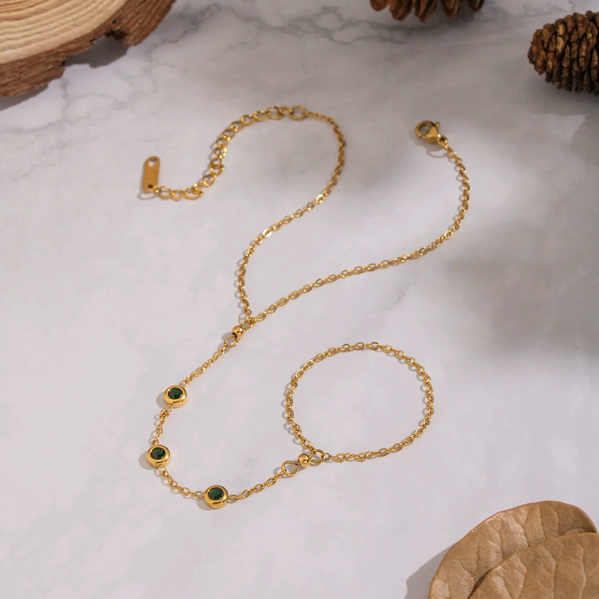 Wholesale Women's Geometric Round Inlaid Zircon Stainless Steel Chain Bracelet With Real Gold Plating - Image 2