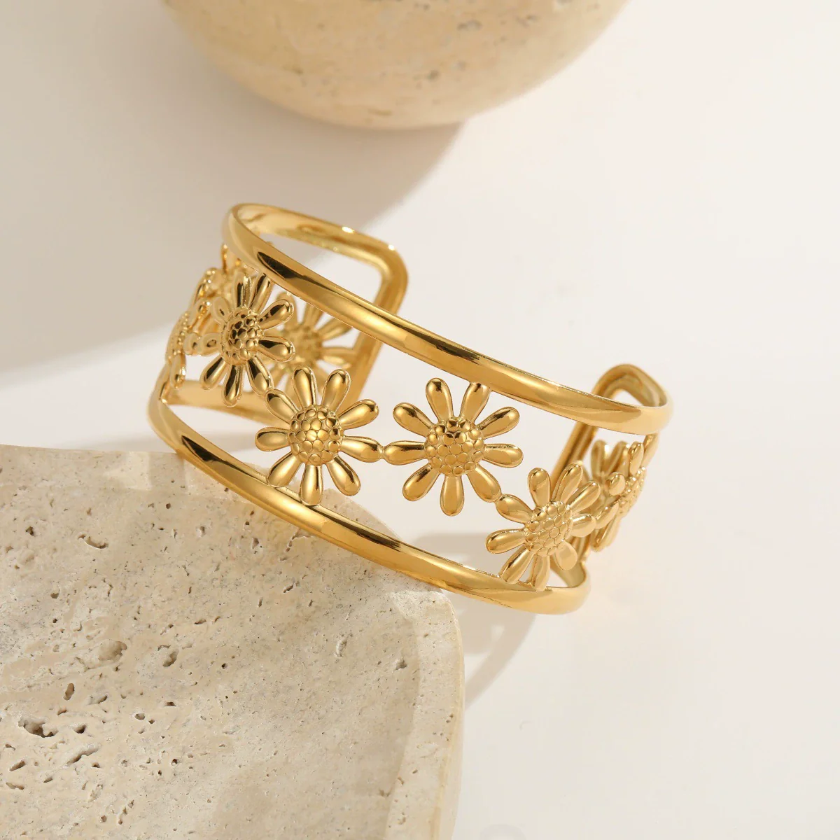 Wholesale Women's Geometric Stainless Steel 18K Electroplated Fashionable Bracelet - Image 3
