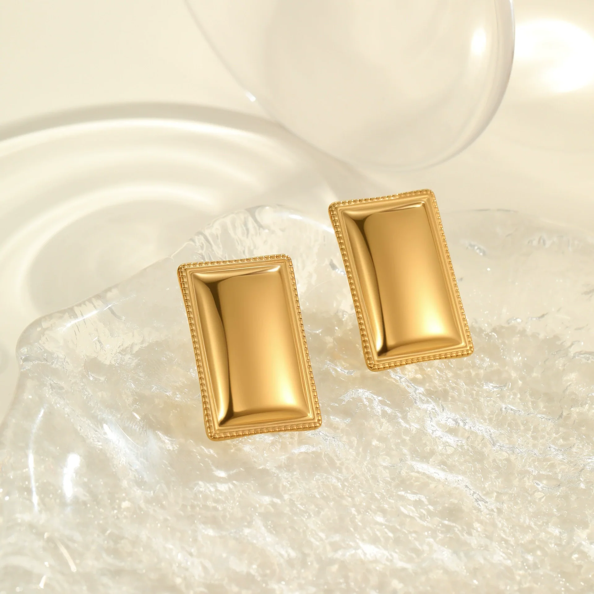 Wholesale Women's Geometric Stainless Steel 18K Gold Electroplated Earrings Highend Fashion Jewelry - Image 2