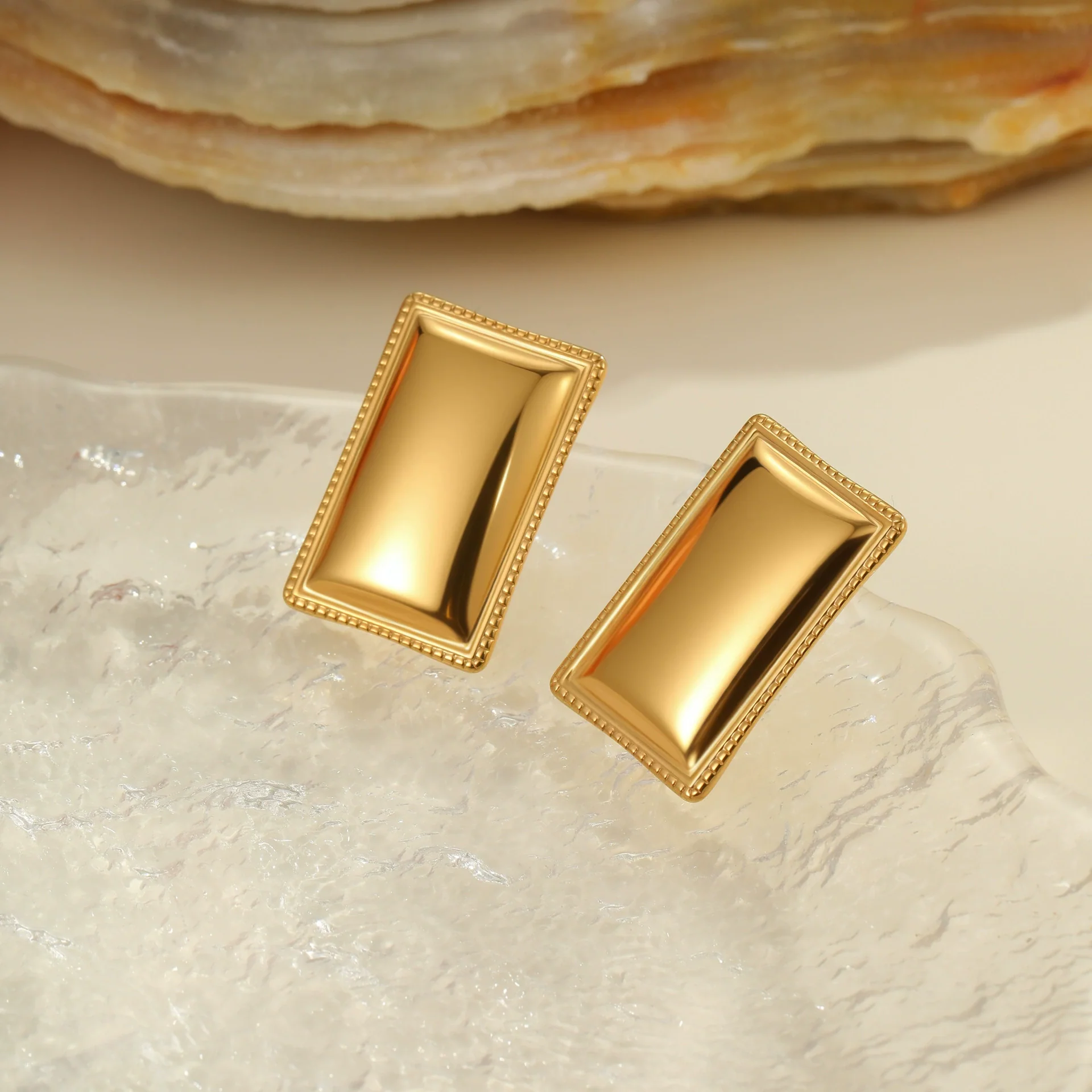 Wholesale Women's Geometric Stainless Steel 18K Gold Electroplated Earrings Highend Fashion Jewelry - Image 4
