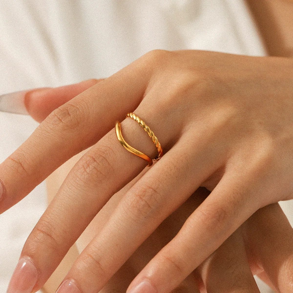 Wholesale Women's Geometric Stainless Steel And Titanium Steel Polished Electroplated Ring Stacking Jewelry - Image 3