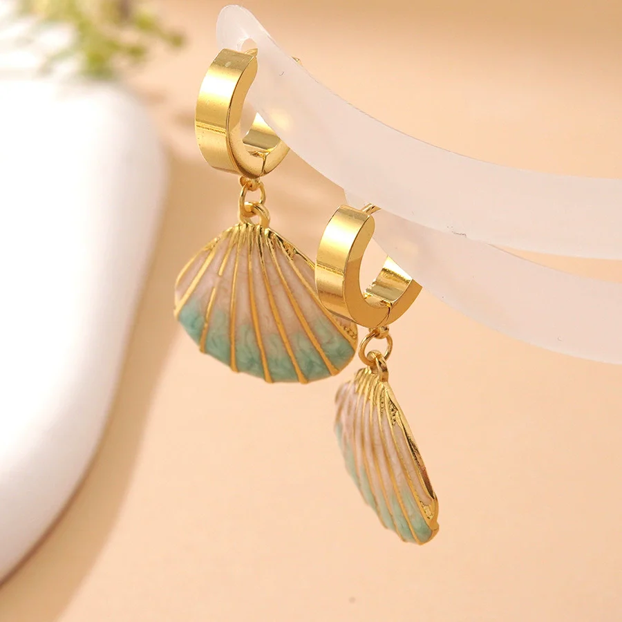 Wholesale Women's Geometric Stainless Steel Dripping Oil Shell Earrings Vacation Style Jewelry - Image 6