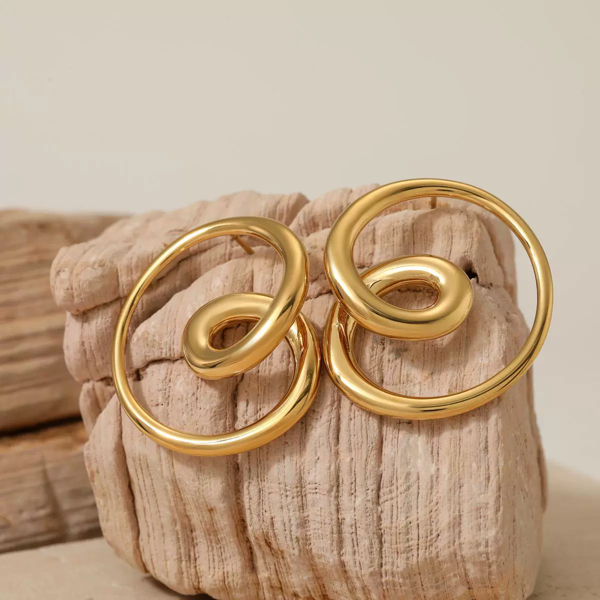 Wholesale Women's Geometric Stainless Steel Earrings With Pvd Furnace Vacuum Real Gold Plating