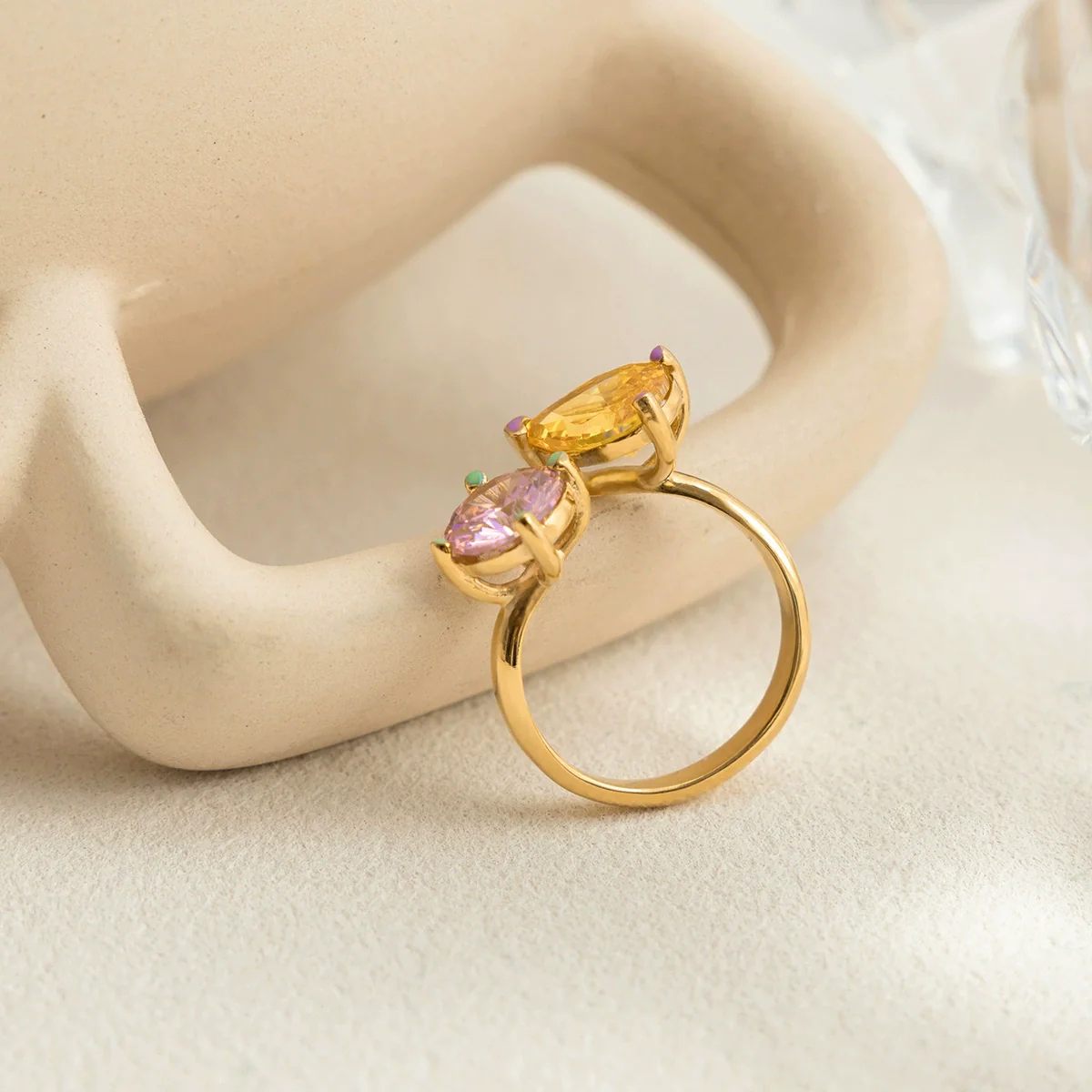 Wholesale Women's Geometric Stainless Steel Electroplated 18K Gold Yellow And Pink Dropshaped Zircon Ring Accessories - Image 3