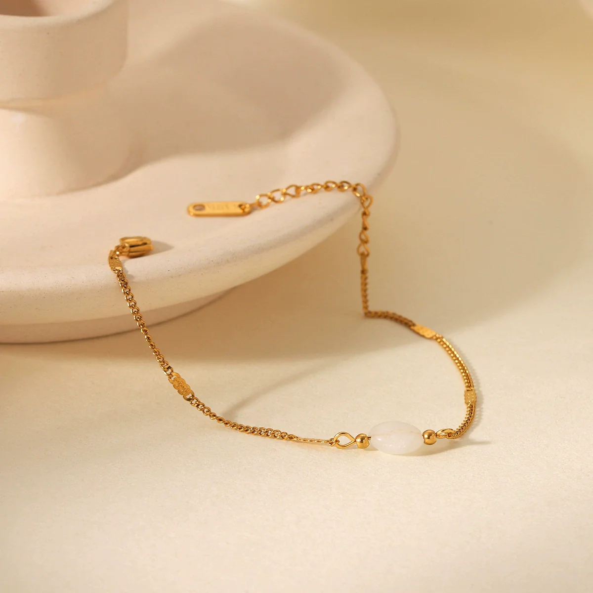 Wholesale Women's Geometric Stainless Steel Electroplated Bracelet - Image 3