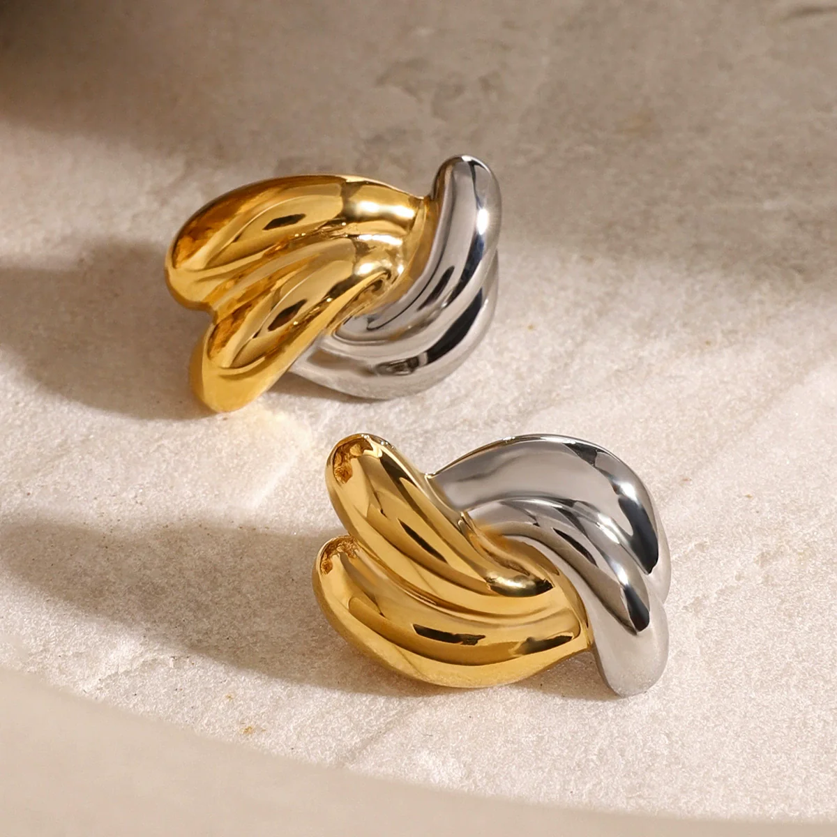 Wholesale Women's Geometric Stainless Steel Electroplated Earrings Jewelry - Image 3