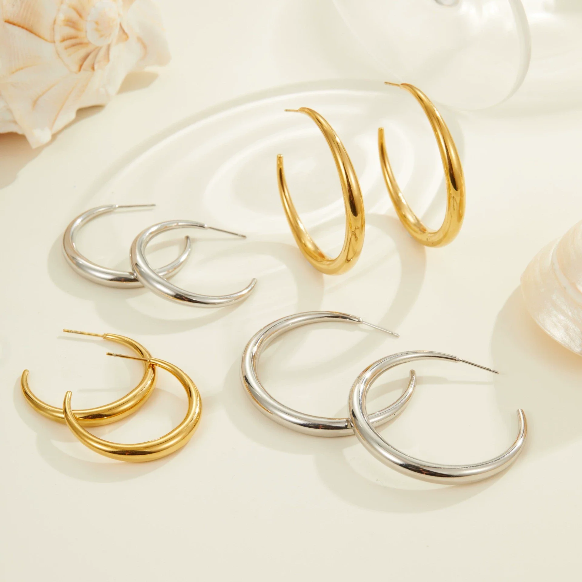 Wholesale Women's Geometric Stainless Steel Electroplated Hoop Earrings In Minimalist Light Luxury Style - Image 4
