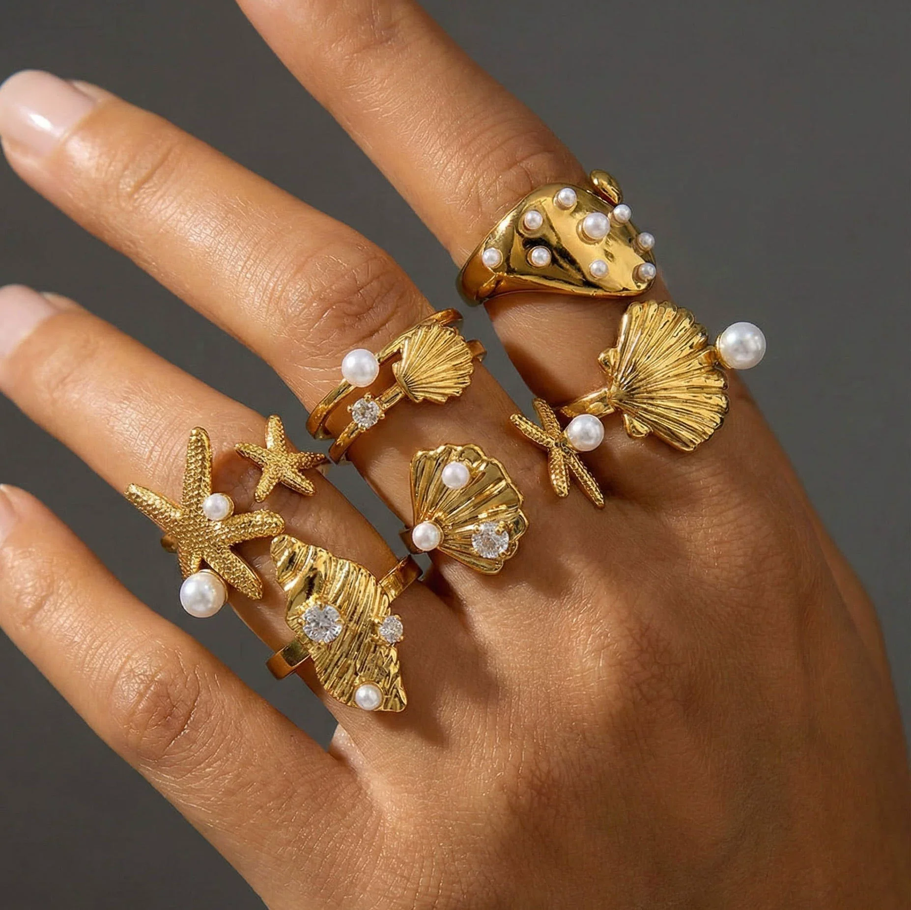 Wholesale Women's Geometric Stainless Steel Electroplated Inlaid Pearl Rings - Image 3