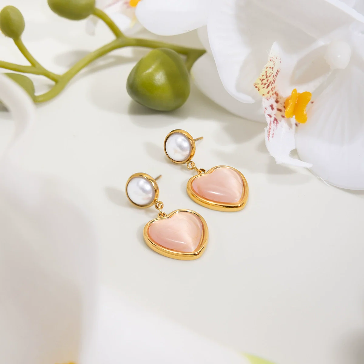 Wholesale Women's Geometric Stainless Steel Electroplated Pearl Pink Cat's Eye Earrings - Image 4