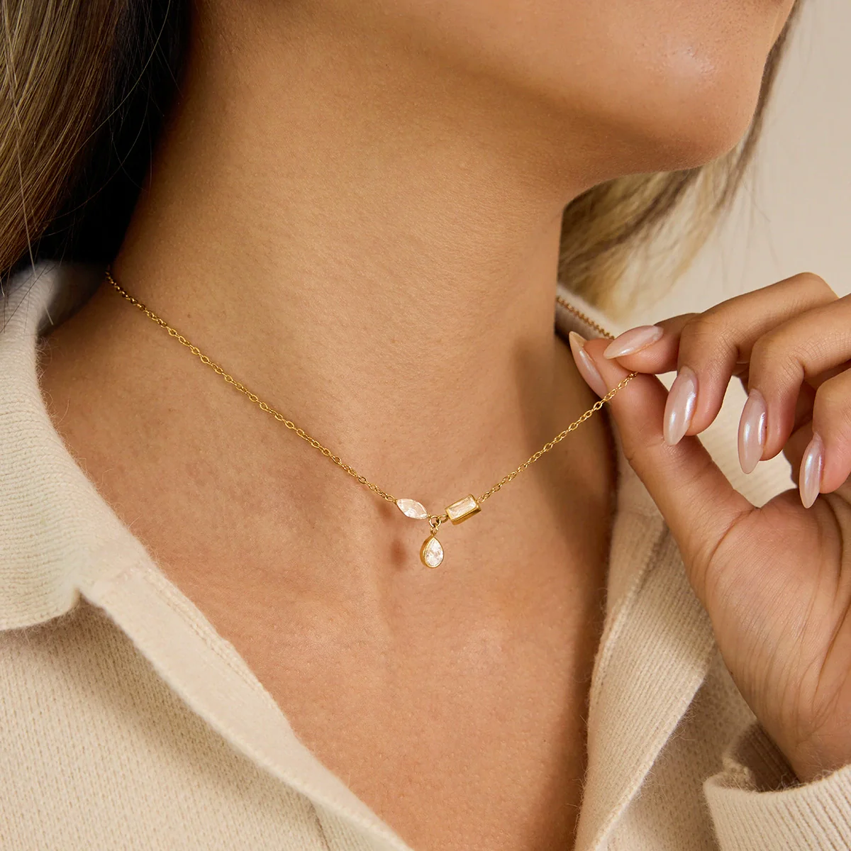 Wholesale Women's Geometric Stainless Steel Electroplated Pendant Necklace