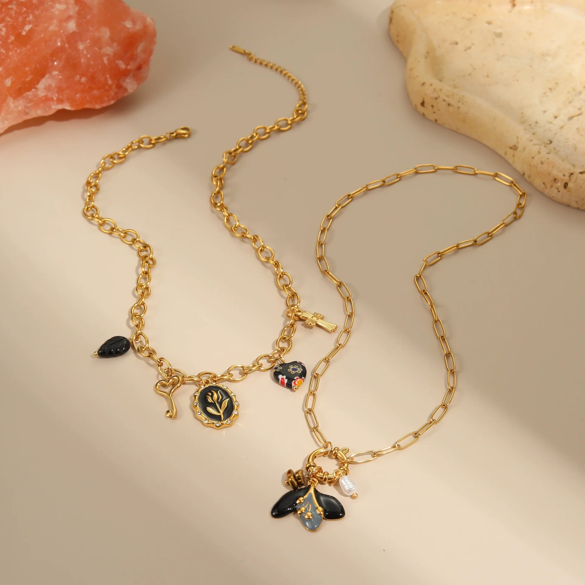 Wholesale Women's Geometric Stainless Steel Electroplated Pendant Necklace For Autumn And Winter - Image 2