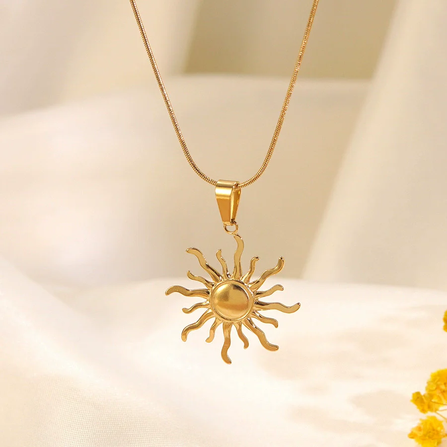 Wholesale Women's Geometric Stainless Steel Stamped Sun Turbine Necklace Light Luxury Minimalist Jewelry - Image 3