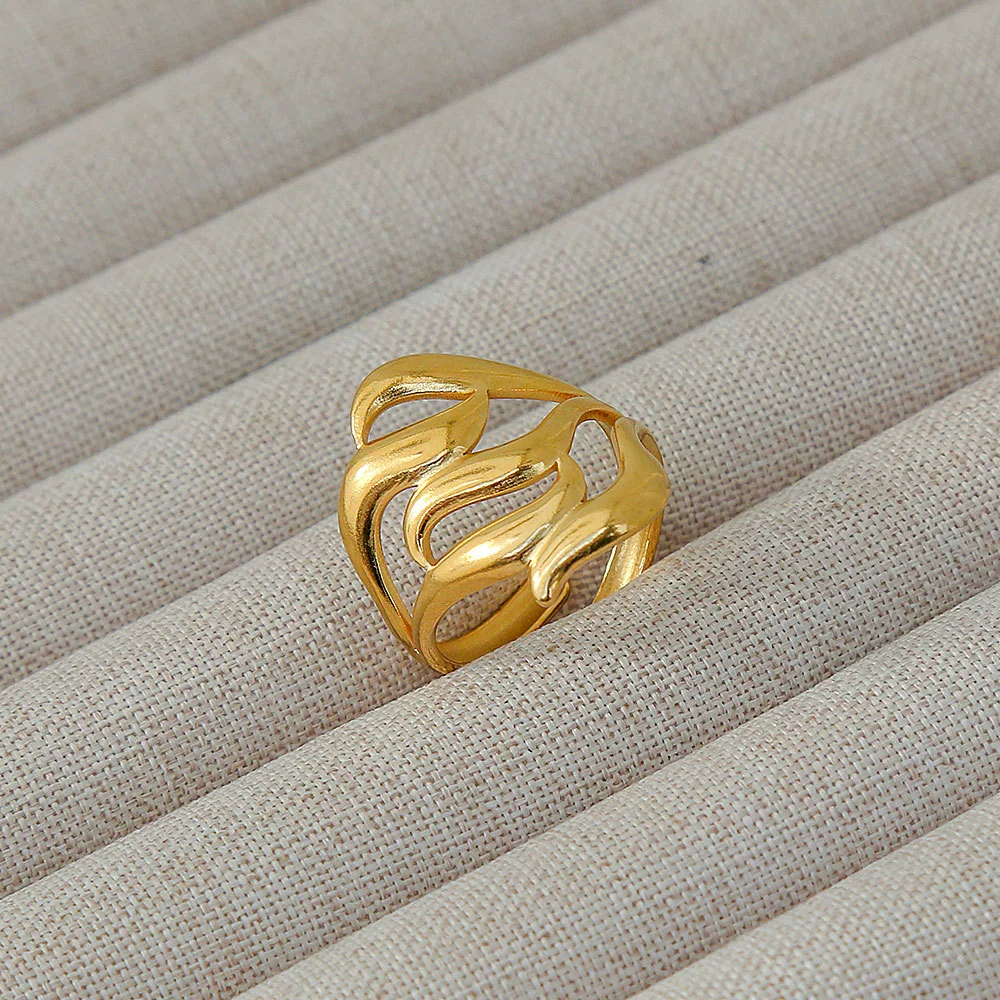 Wholesale Women's Geometric Stainless Steel Titanium Steel Ring With Geometric Plants And Flowers Pattern 18K Gold Electroplated Ins Style - Image 10
