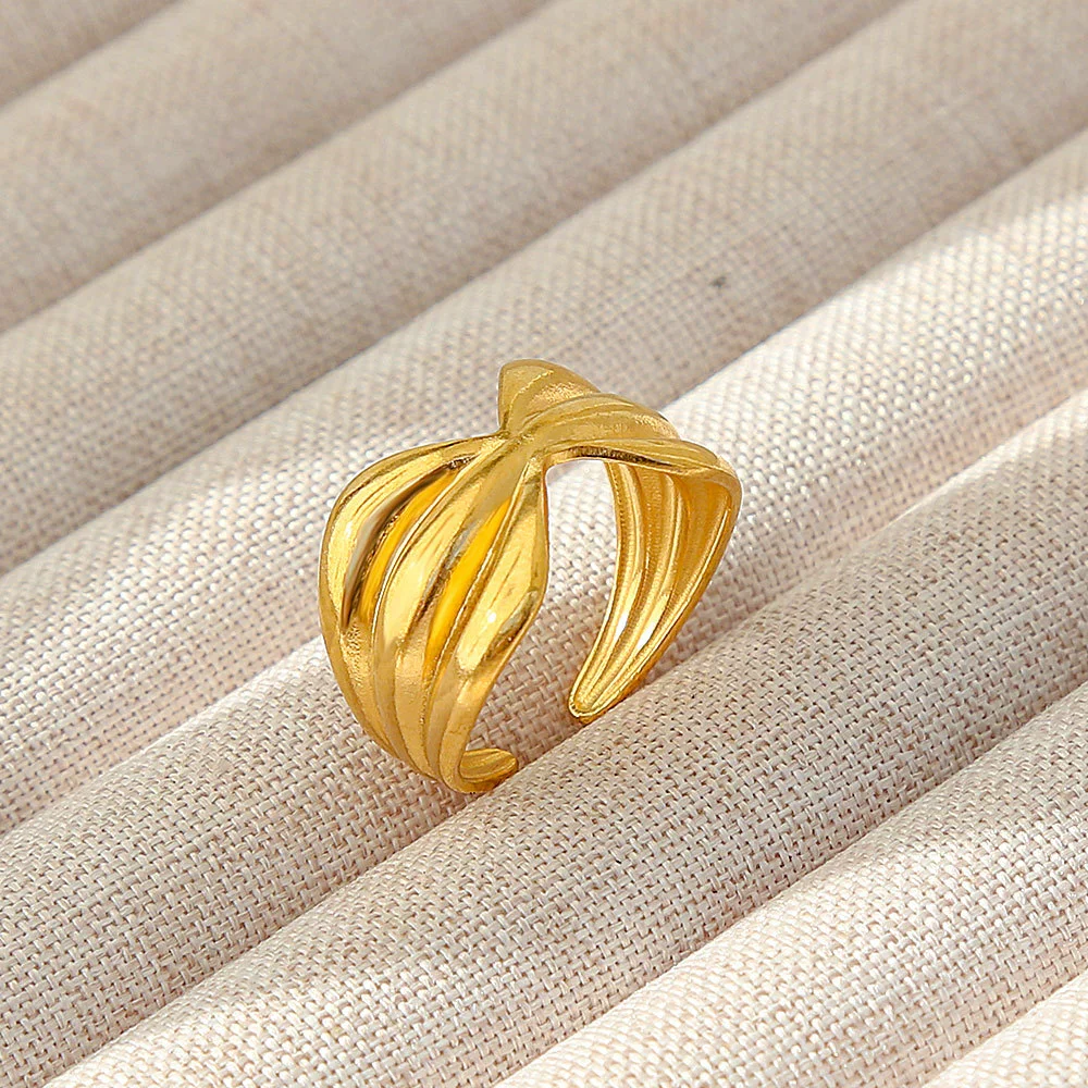 Wholesale Women's Geometric Stainless Steel Titanium Steel Ring With Geometric Plants And Flowers Pattern 18K Gold Electroplated Ins Style - Image 25