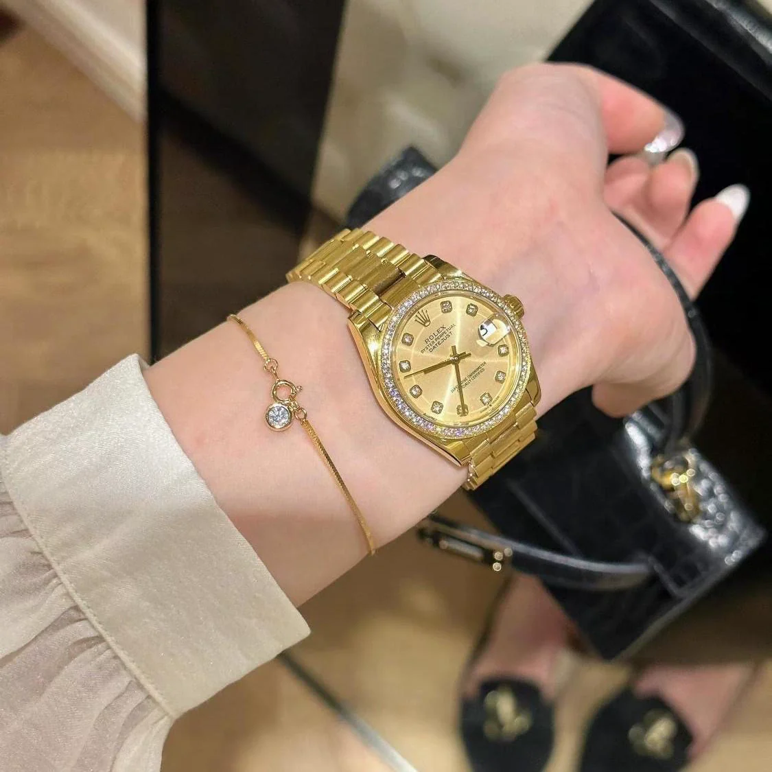 Wholesale Women's Geometric Style S925 Sterling Silver Snake Bone Bracelet Plated With 18K Gold Inlaid Zircon And Diamond - Image 4