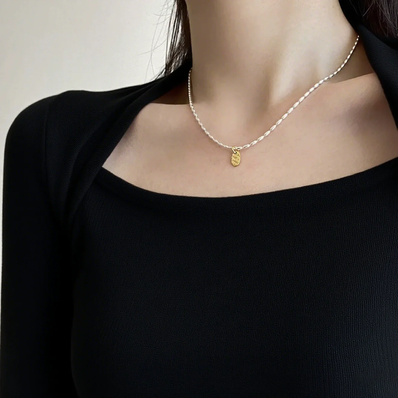Wholesale Women's Geometric Titanium Steel Bead Chain Necklace With Electroplating Old Money Style Design - Image 2