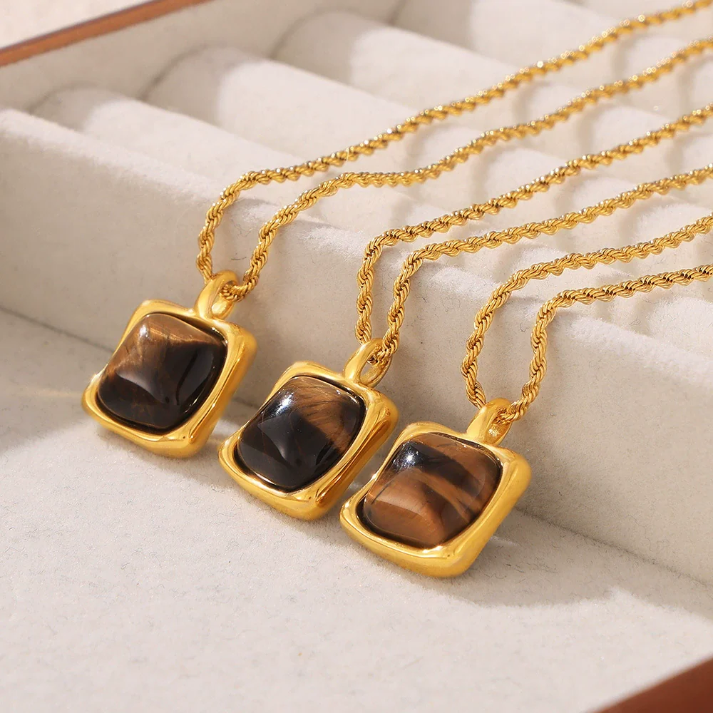 Wholesale Women's Geometric Titanium Steel Inlaid Tiger's Eye Stone Pendant Necklace With 18K Gold Plated Electroplating And Twist Chain - Image 2