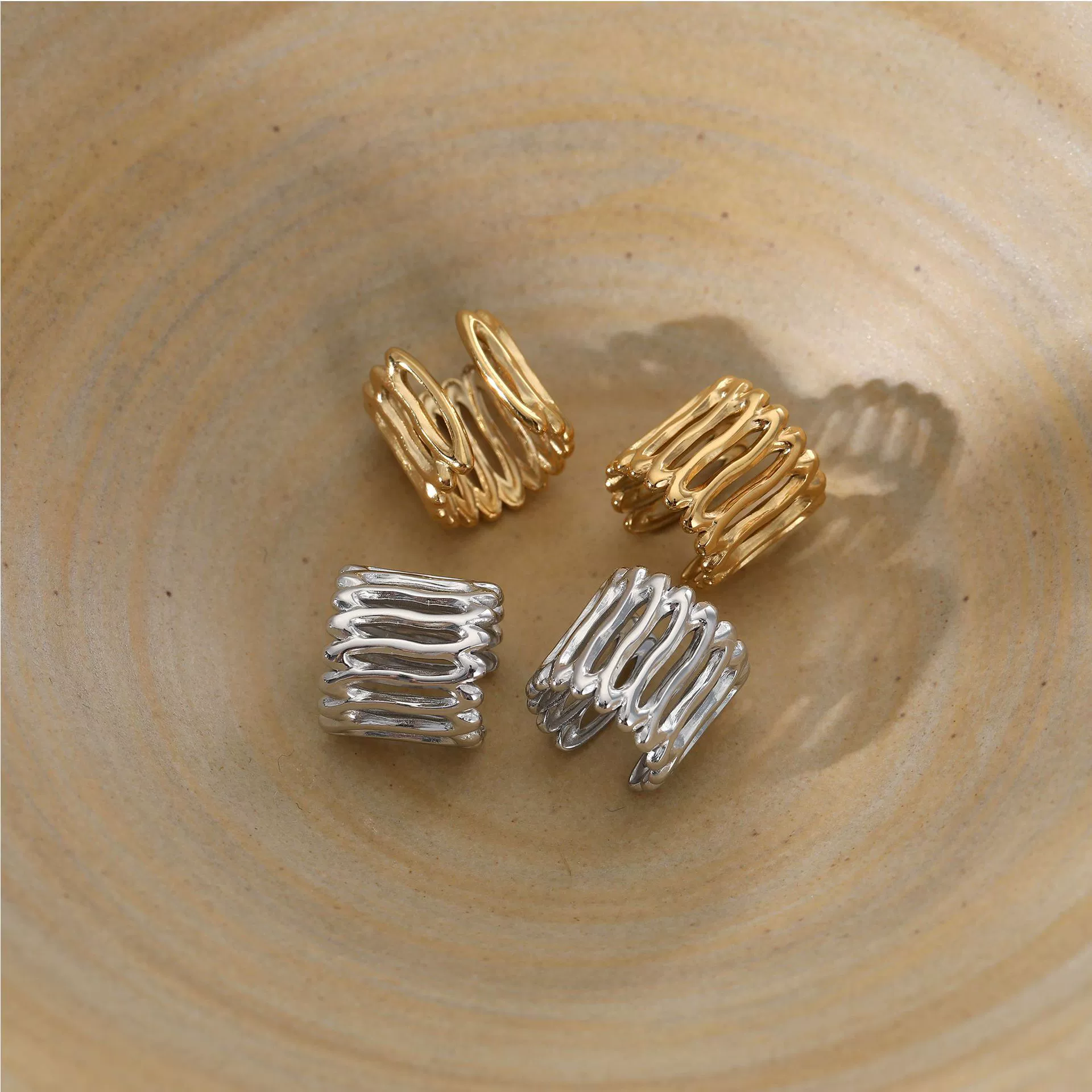 Wholesale Women's Geometric Vertical Stripe Vacuum Plated 316 Stainless Steel Ear Clips Earrings - Image 3