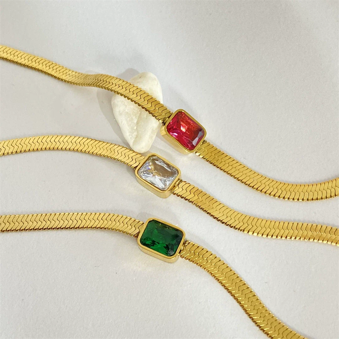 Wholesale Women's Geometric Zircon Titanium Steel Snake Bone Chain Necklace With 18K Real Gold Electroplating - Image 2