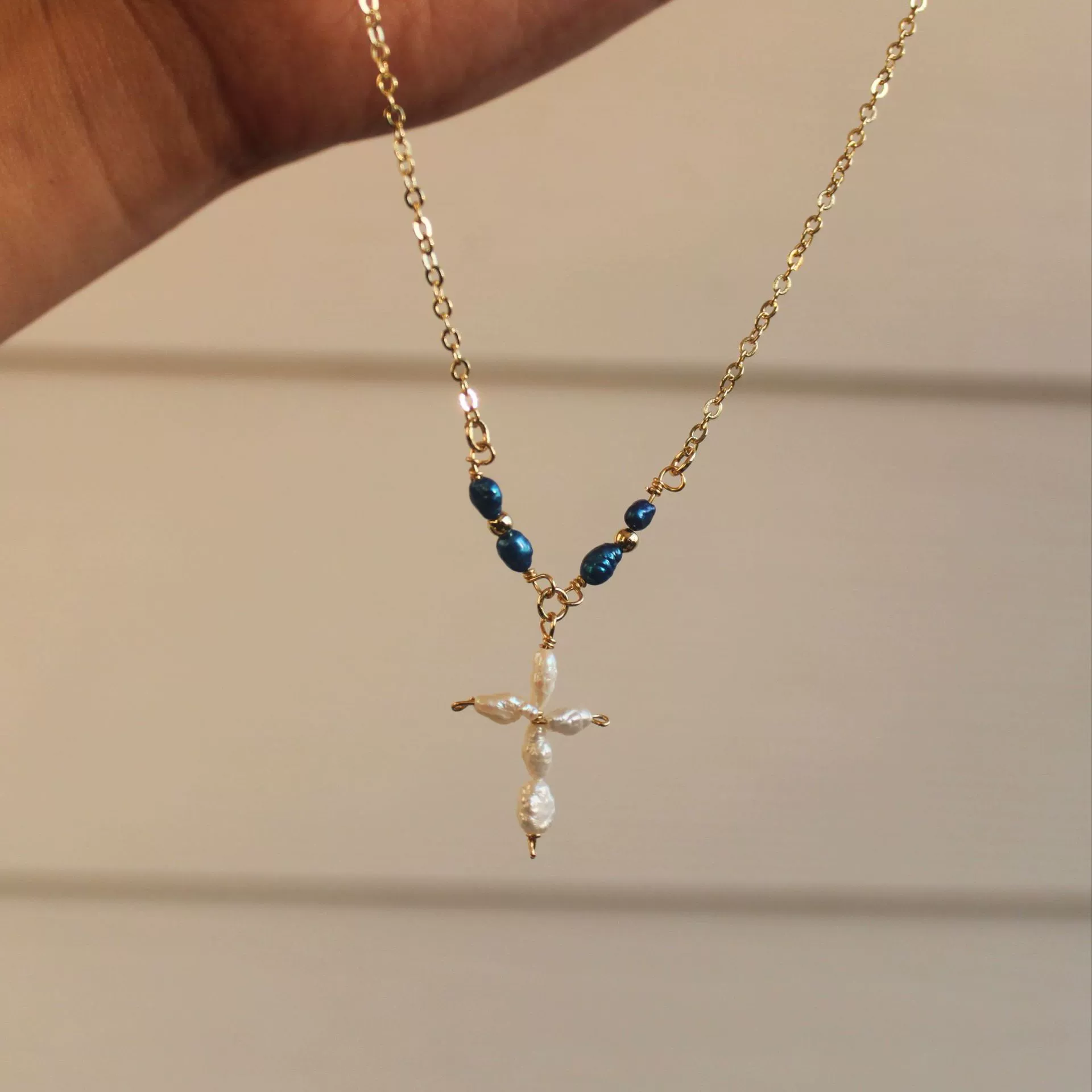Wholesale Women's Gold Electroplated Stainless Steel Pearl Cross Pendant Necklace - Image 6