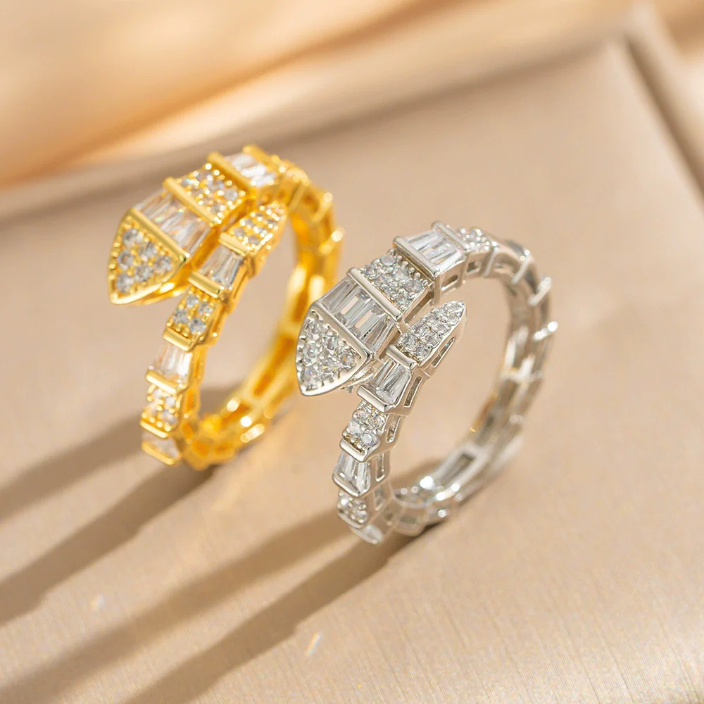 Wholesale Women's Gold Plated Copper Electroplated Snakeshaped Zircon Ring Light Luxury Jewelry