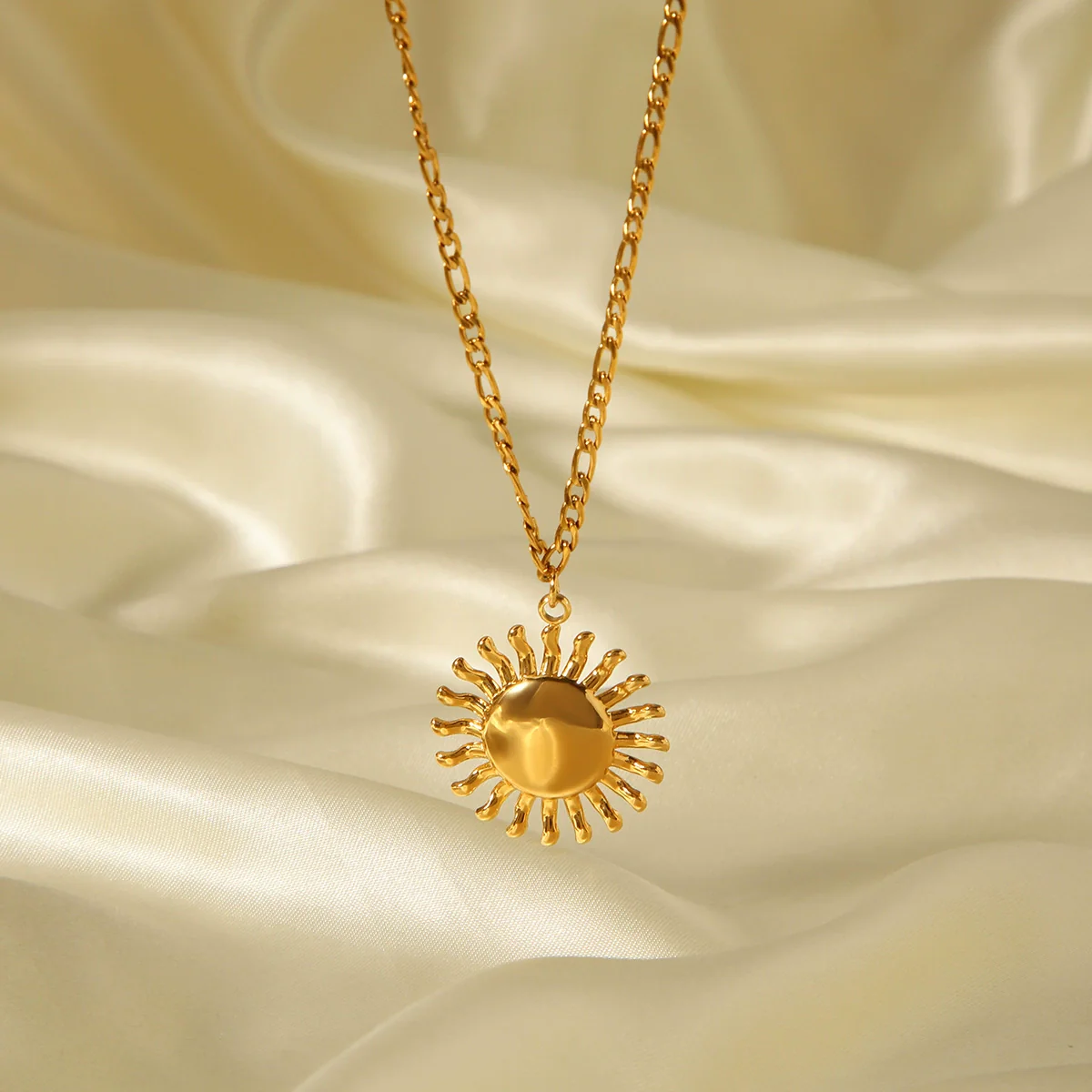 Wholesale Women's Gold Plated Stainless Steel Geometric Figaro Chain Pendant Necklace In Ins Minimalist Style - Image 4