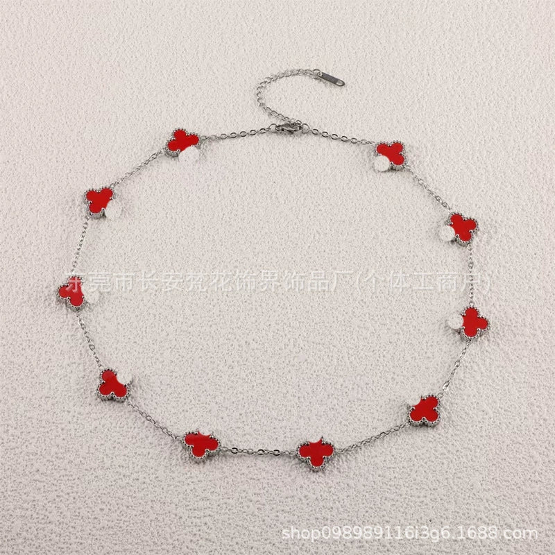 Wholesale Women's Gold Plated Titanium Steel Leaf Pattern Chain Necklace - Image 3