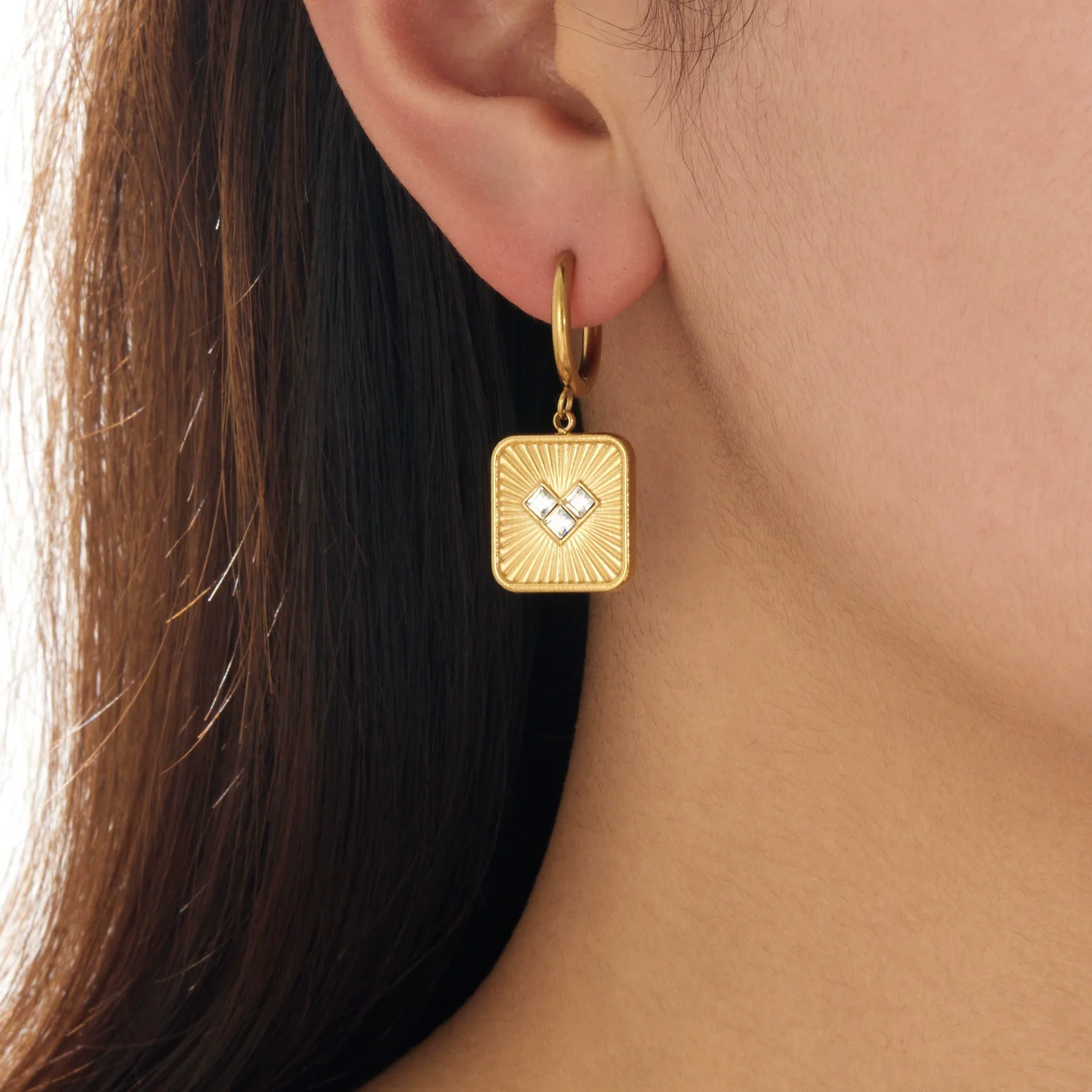 Wholesale Women's Goldplated Stainless Steel Geometric Heartshaped Diamondencrusted Earrings With Square Pendants And Ear Hoops - Image 2