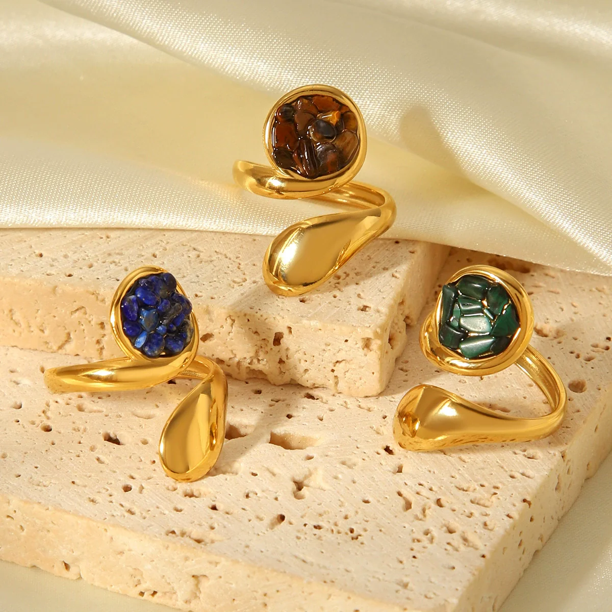 Wholesale Women's Goldplated Stainless Steel Geometric Ring Retro Jewelry - Image 4