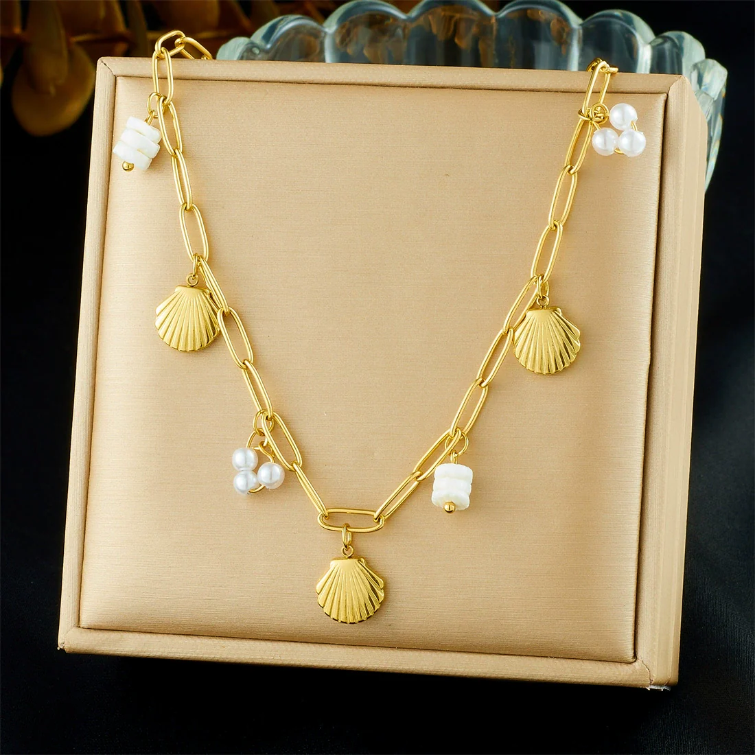 Wholesale Women's Goldplated Stainless Steel Heart Shape And Flower Pattern Hollow Pendant Necklace With Cross Chain - Image 7