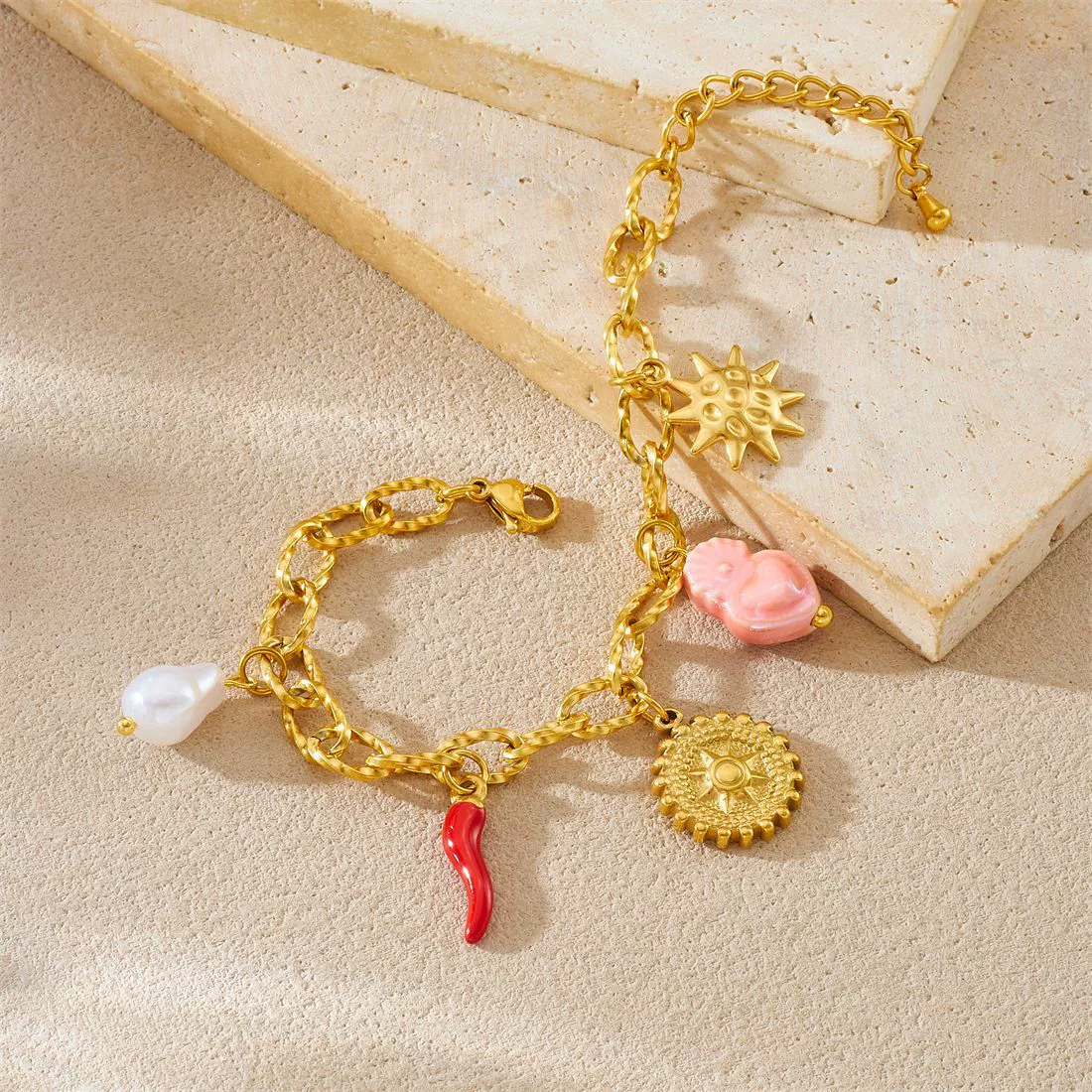 Wholesale Women's Goldplated Stainless Steel Heartshaped Plant Flower Pendant Jewelry Bracelet - Image 3