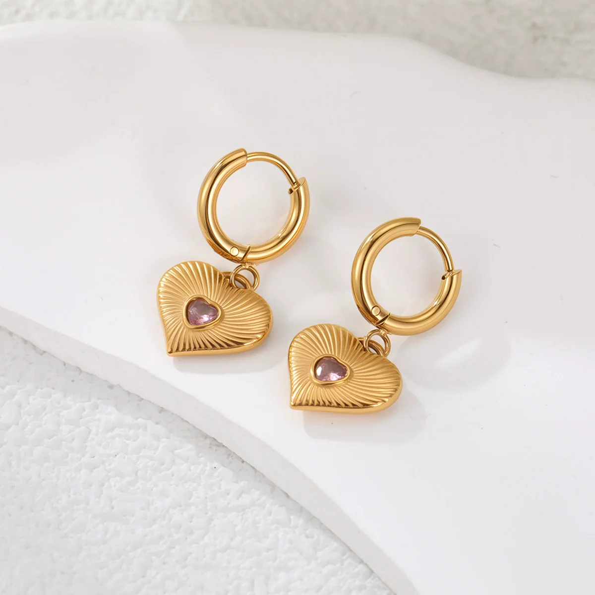 Wholesale Women's Heart Shaped Geometric Stainless Steel 18K Gold Electroplated Diamondencrusted Earrings - Image 3