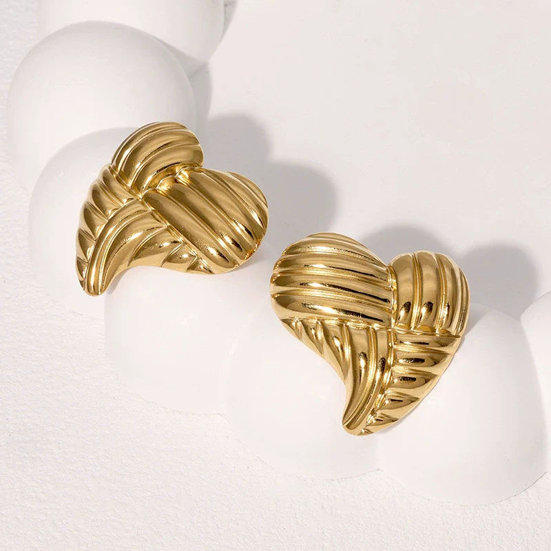 Wholesale Women's Heart Striped Asymmetric Titanium Steel And Stainless Steel Earrings With Electroplating - Image 4