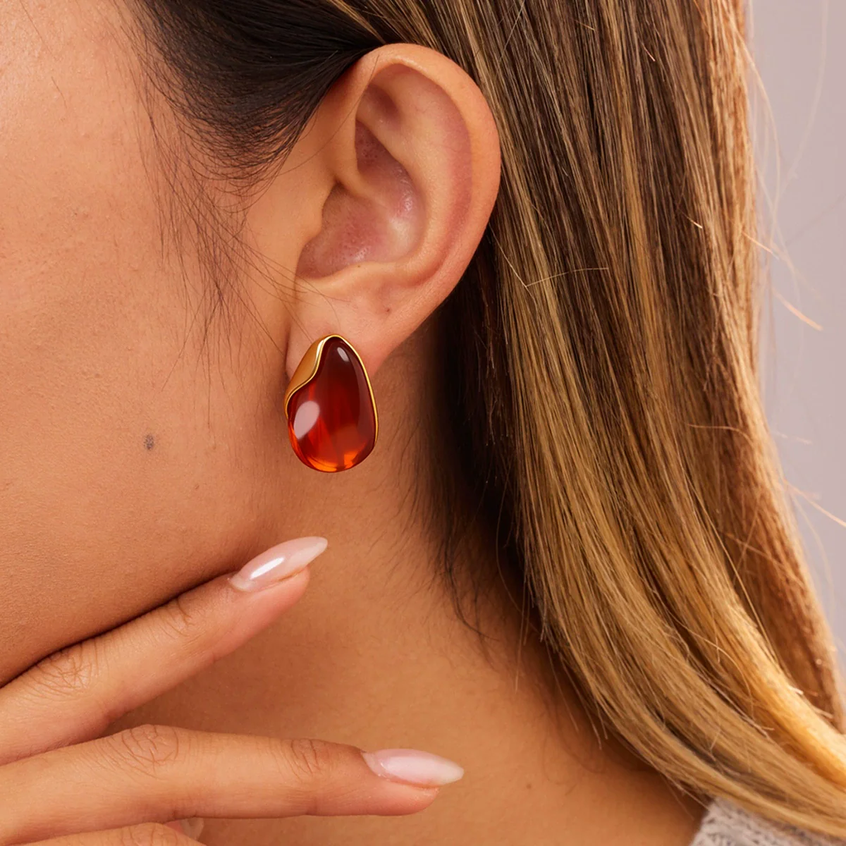 Wholesale Women's Highend Electroplated Resin And Stainless Steel Metal Splicing Earrings