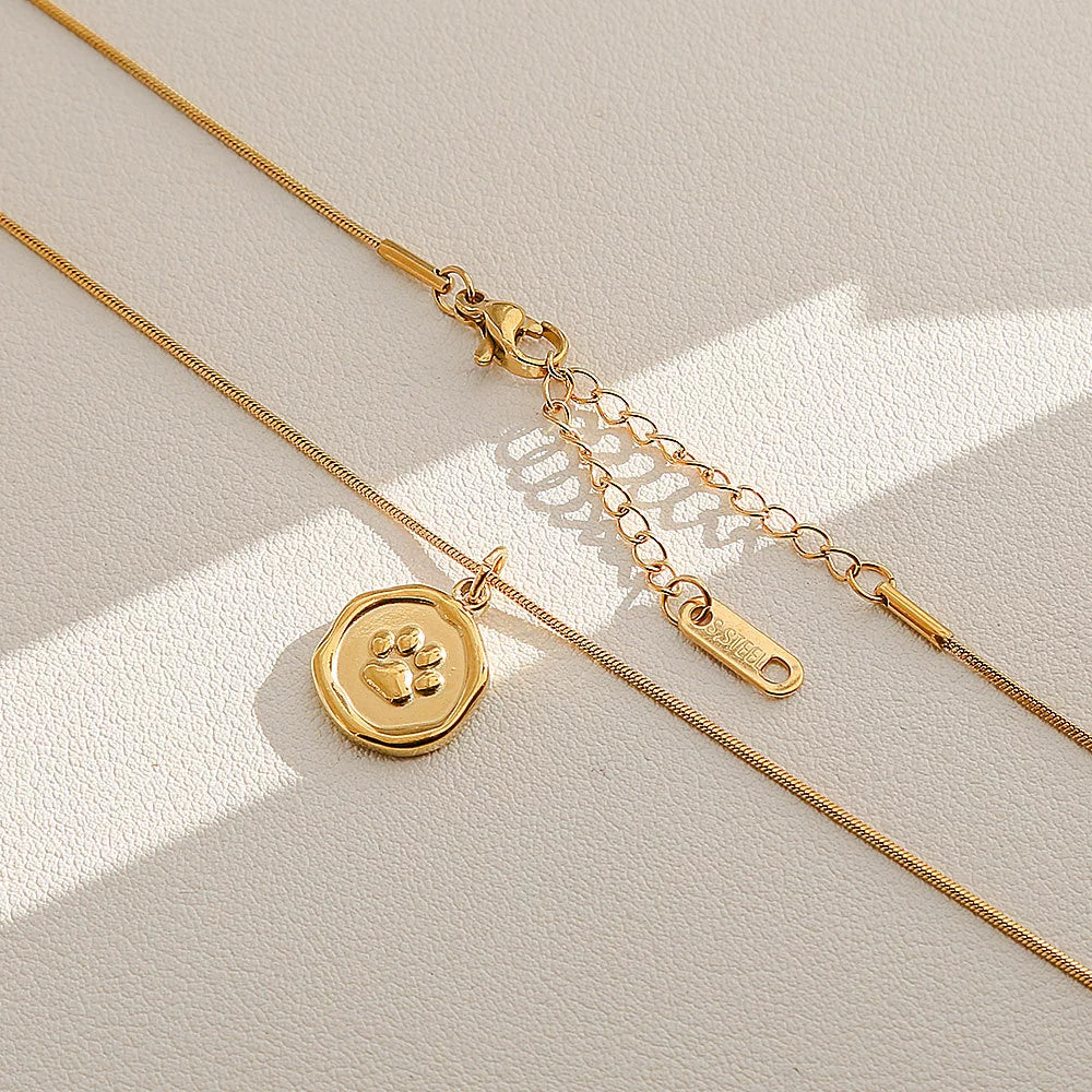 Wholesale Women's Ins Style Electroplated Stainless Steel Letter Round Pendant Necklace With Snake Bone Chain - Image 16