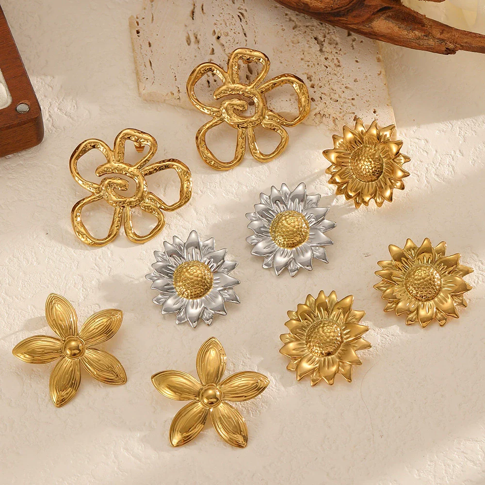 Wholesale Women's Ins Style Flower Pattern Titanium Steel And Stainless Steel Earrings With Pvd Furnace Vacuum Real Gold Plating - Image 2