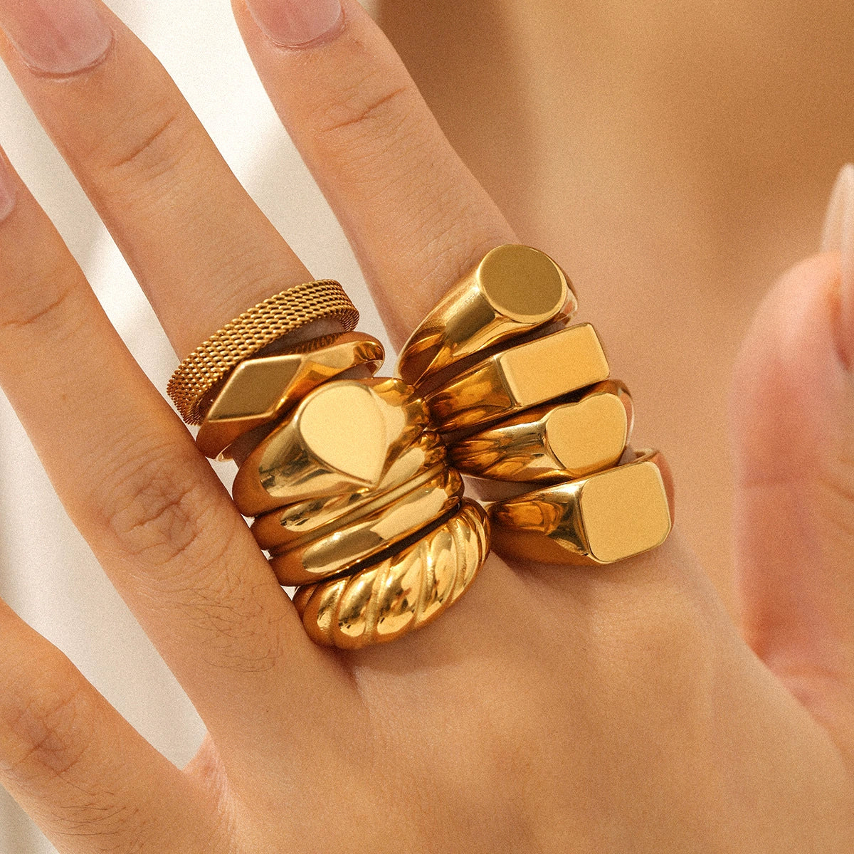 Wholesale Women's Ins Style Geometric Heart Shape And Rhombus Stainless Steel Electroplated Ring Jewelry - Image 2