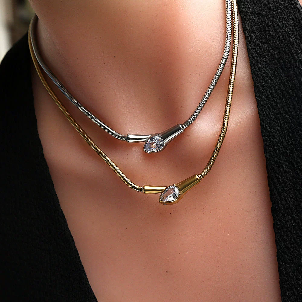 Wholesale Women's Ins Style Geometric Snake Head Stainless Steel Electroplated Snake Bone Chain Necklace - Image 3