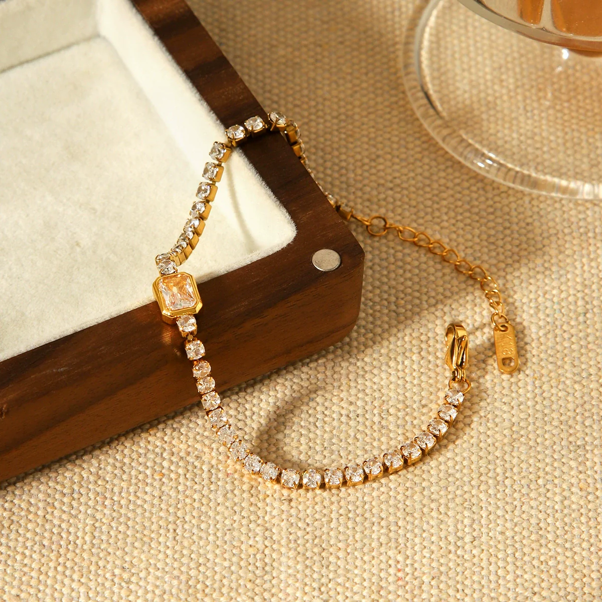 Wholesale Women's Ins Style Geometric Stainless Steel Zircon Inlaid Handmade Bracelet - Image 3