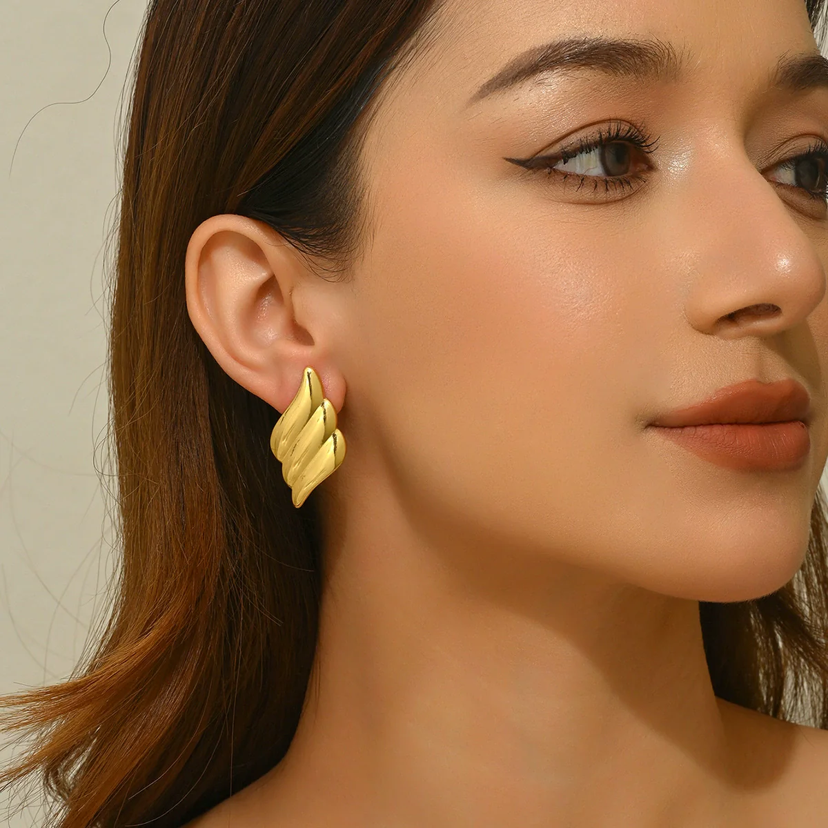 Wholesale Women's Ins Style Geometric Stamped Stainless Steel Wing Earrings - Image 2