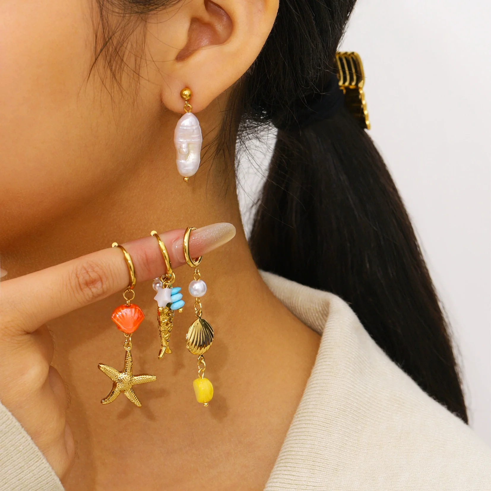 Wholesale Women's Ins Style Minimalist Star Pattern Stainless Steel Earrings With Shell And Pearl Pendant 18K Gold Plated