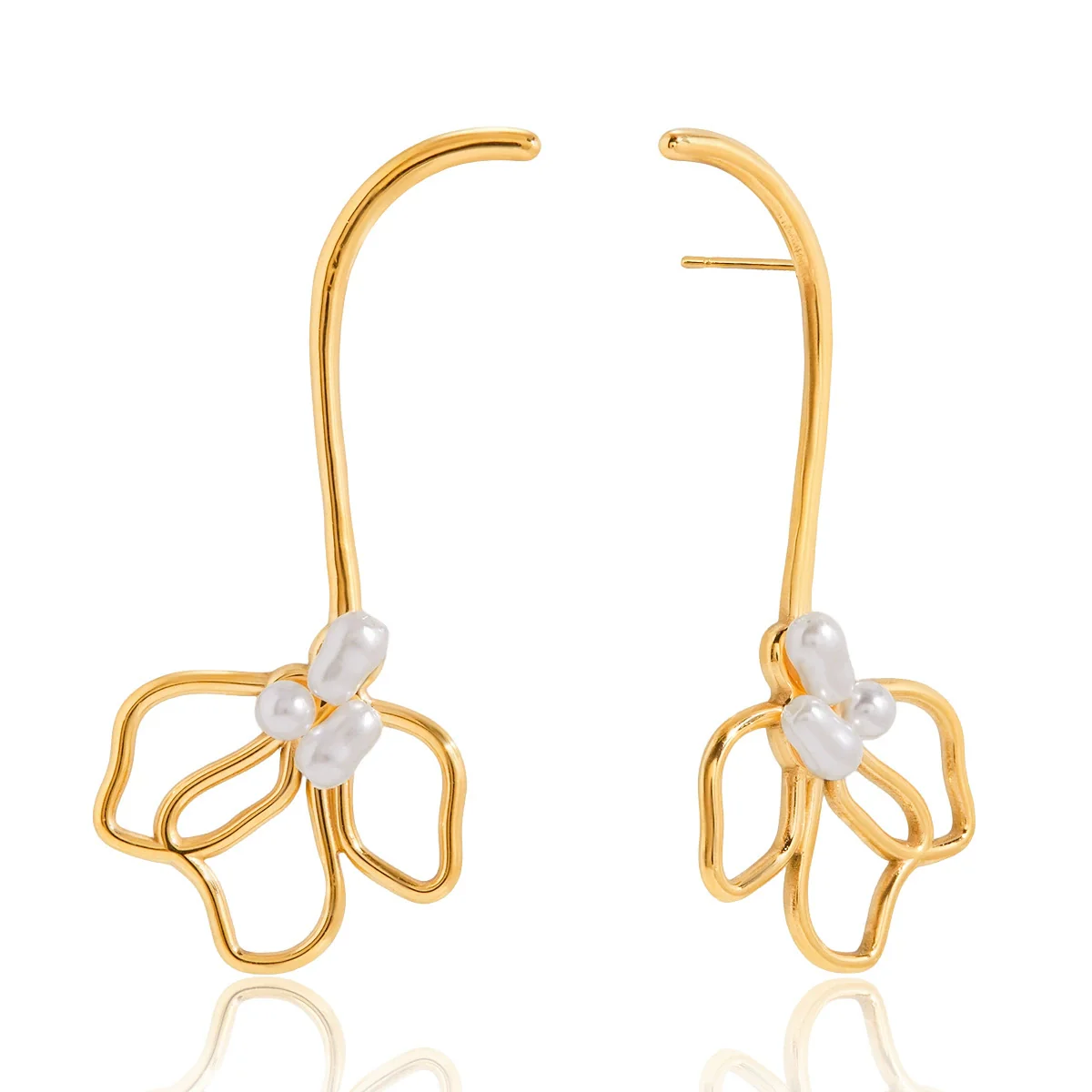 Wholesale Women's Ins Style Stainless Steel Electroplated Gold Flower Shape Cut Out Earrings - Image 5