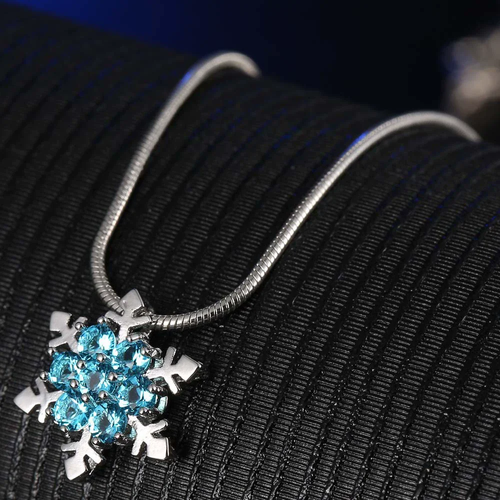Wholesale Women's Jewelry Creative Snowflake Inlaid Zircon Necklace With Geometric Design And Electroplating Treatment - Image 2