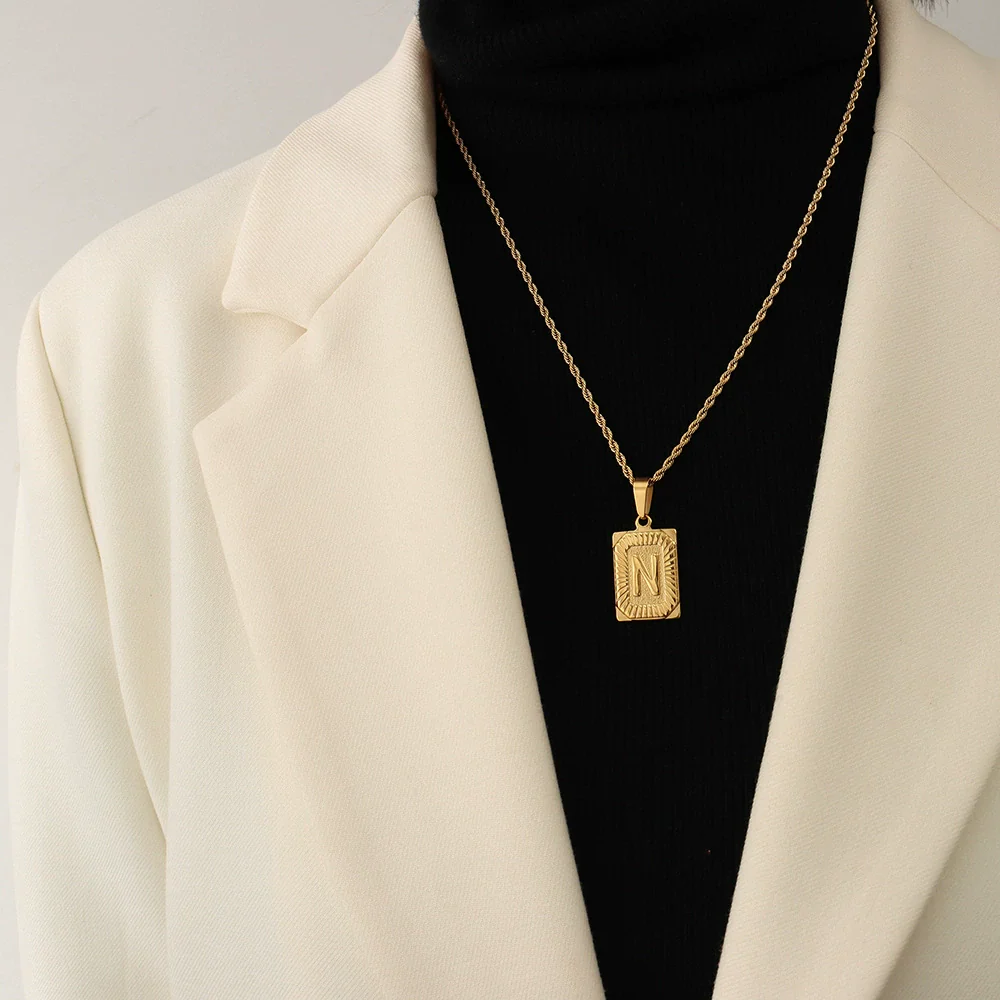 Wholesale Women's Jewelry 316L Stainless Steel Luxury Retro Necklace With Geometric Pattern And Electroplating Treatment - Image 19