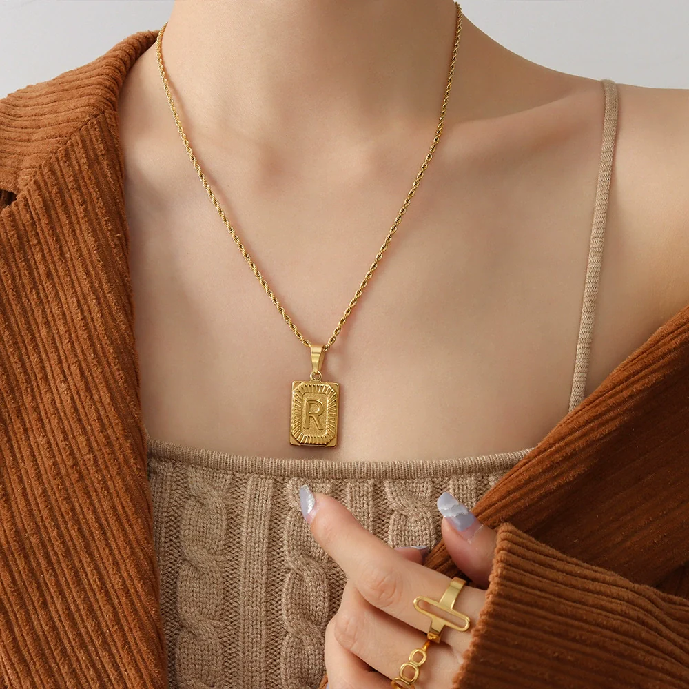 Wholesale Women's Jewelry 316L Stainless Steel Luxury Retro Necklace With Geometric Pattern And Electroplating Treatment - Image 23