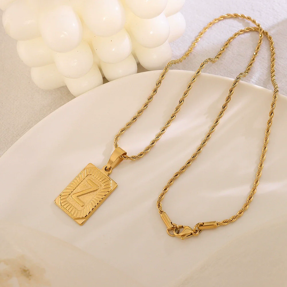 Wholesale Women's Jewelry 316L Stainless Steel Luxury Retro Necklace With Geometric Pattern And Electroplating Treatment - Image 31