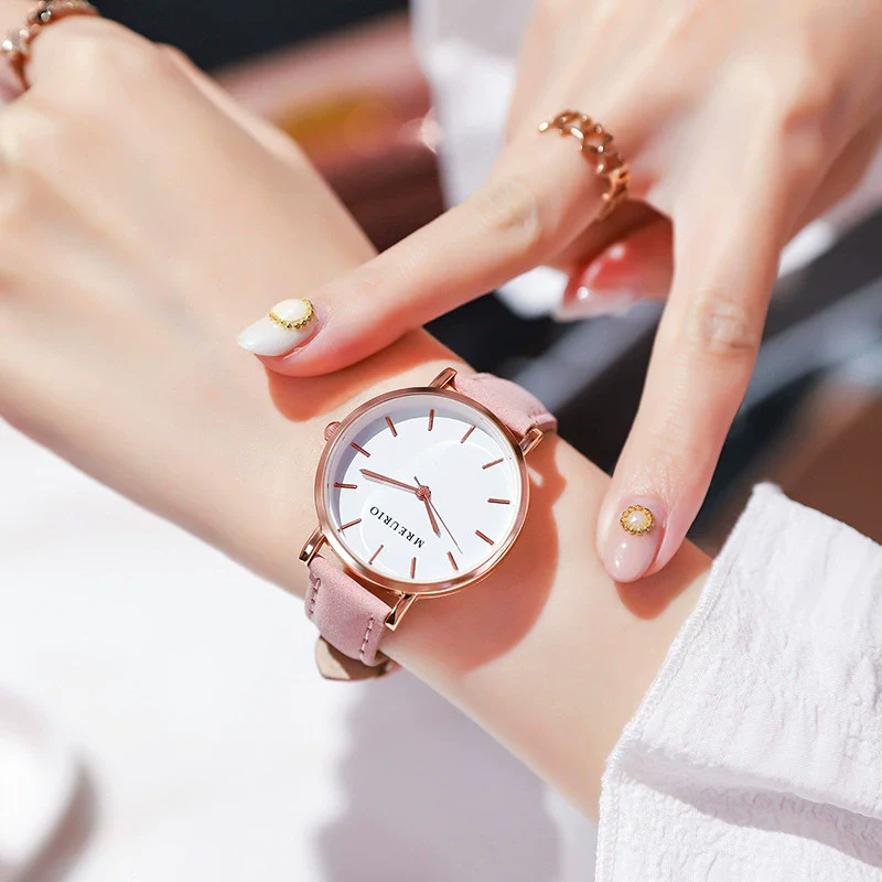 Wholesale Women's Leisure Quartz Watch With Metal Case Imitation Leather Strap And Round Dial