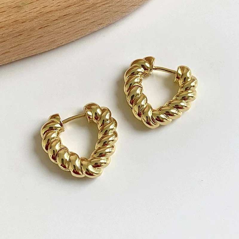 Wholesale Women's Light Luxury Alloy Heart Twist Love Earrings With Gold Plating Electroplating - Image 6
